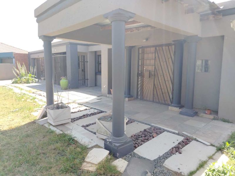 A ready to move in house - Photo 5