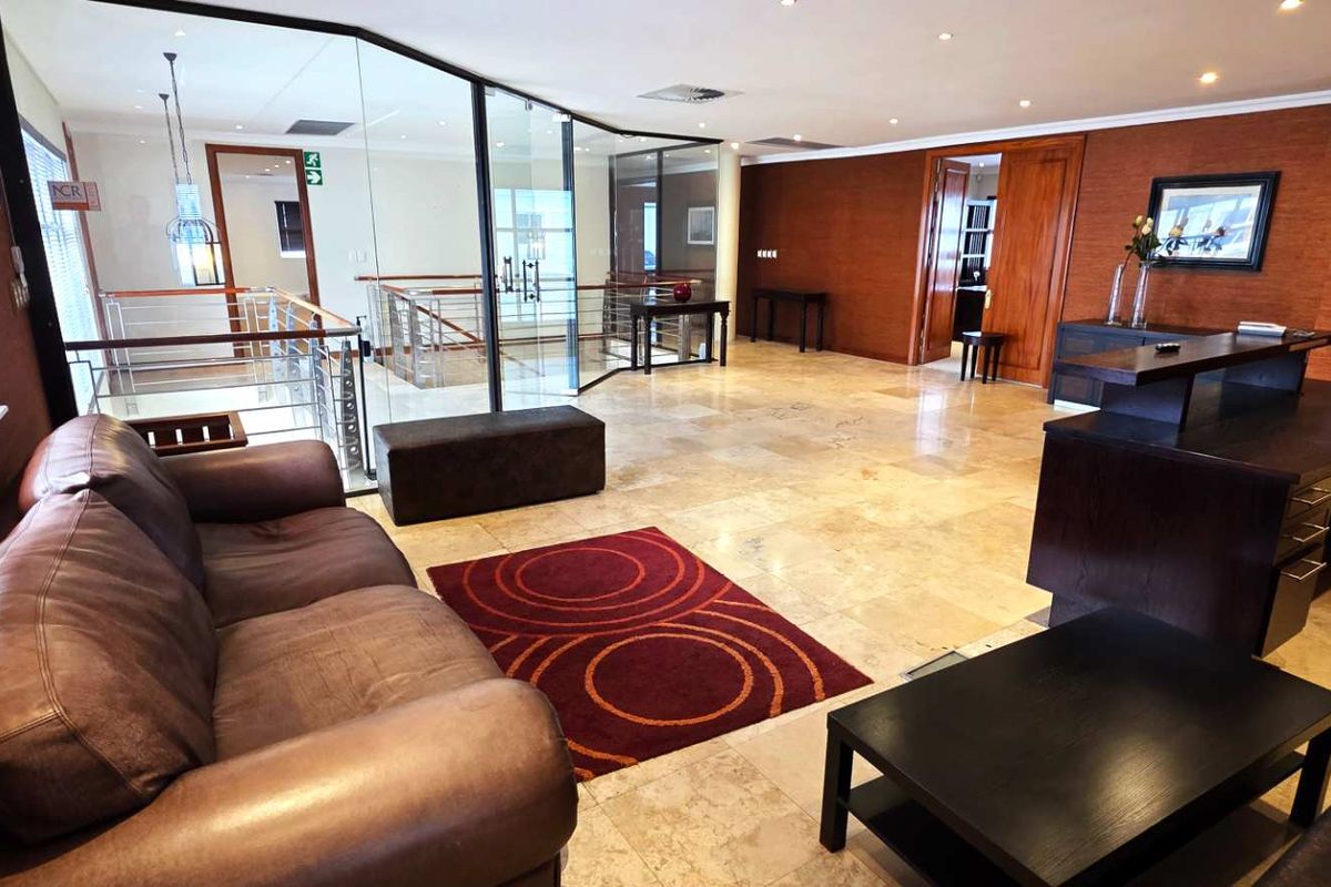 Stunning and Luxurious First Floor Office in Secure Estate - Photo 3