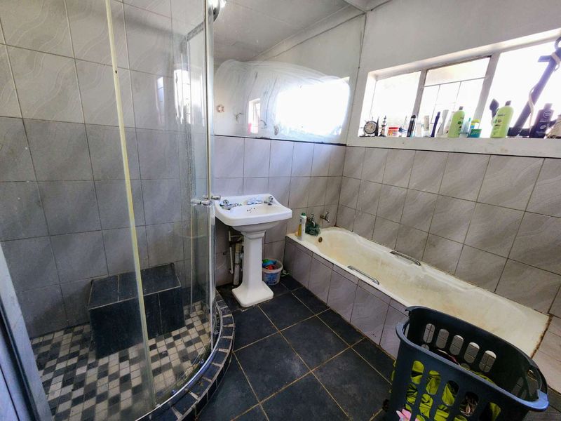 Versatile Dual-Living Property with Great Potential - Photo 6