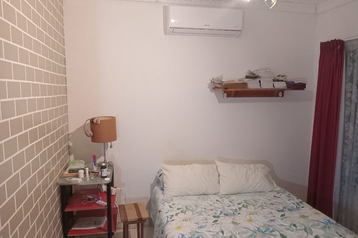 Spacious 3-Bedroom Family Home with Staff Accommodation & Pool - Photo 4