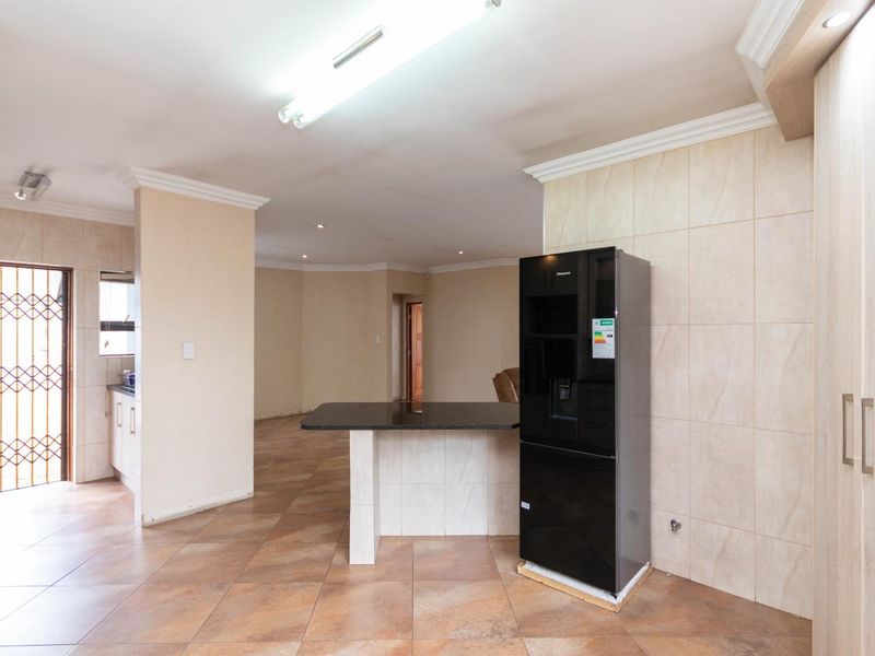 Secure, Spacious & Designed for Effortless Family Living - Photo 8