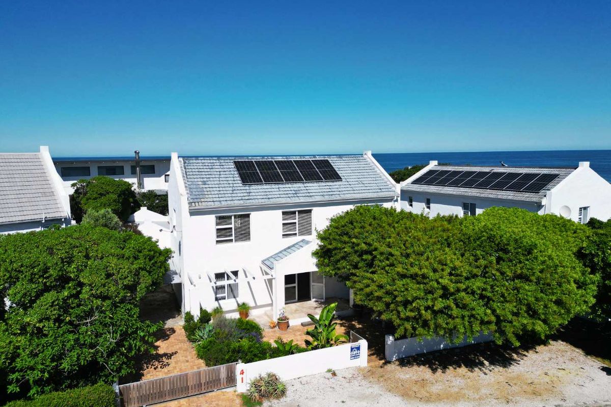 Steps from the Shore — A Charming Vermont Retreat with Endless Possibility - Photo 2