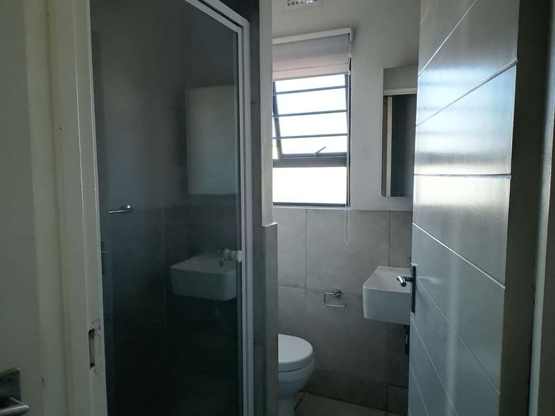 Secure family living in Southills Germiston - Photo 8