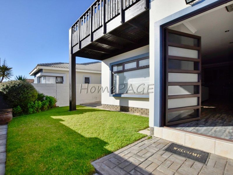 Ext 19, Swakopmund:  Spacious Double Storey Home is for Sale - Photo 3