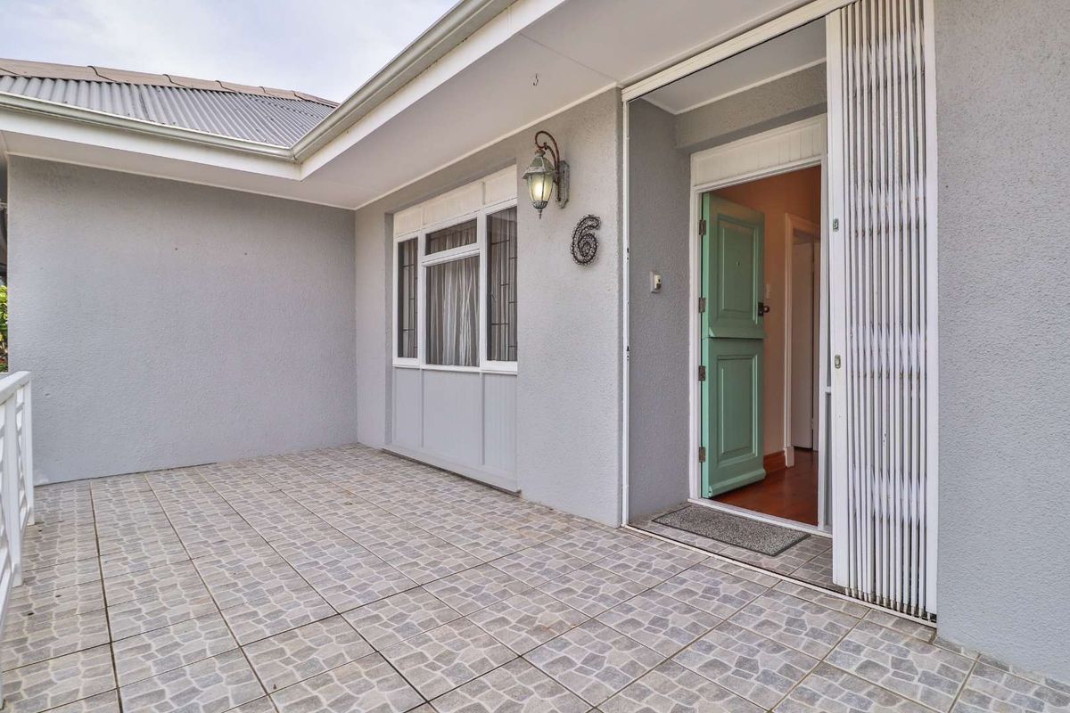 Prime location close to amenities - Photo 4