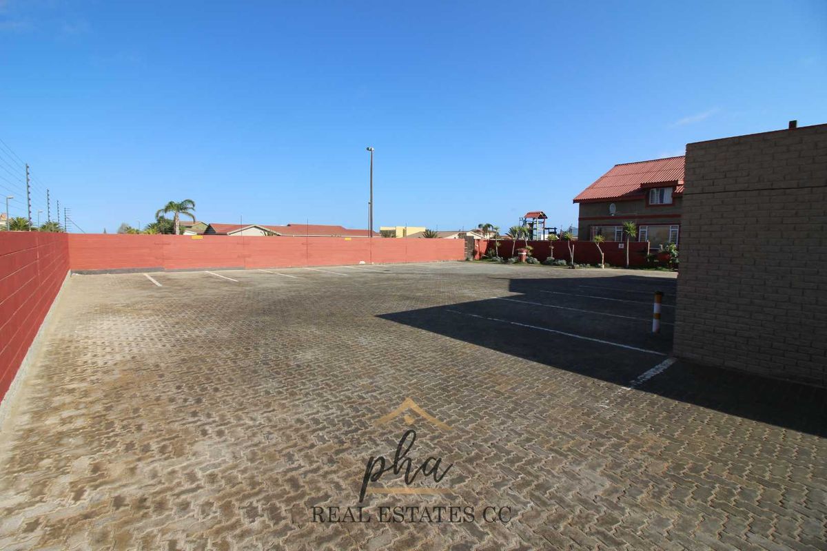 Guesthouse for sale - Swakopmund (Extension 9) - Photo 4