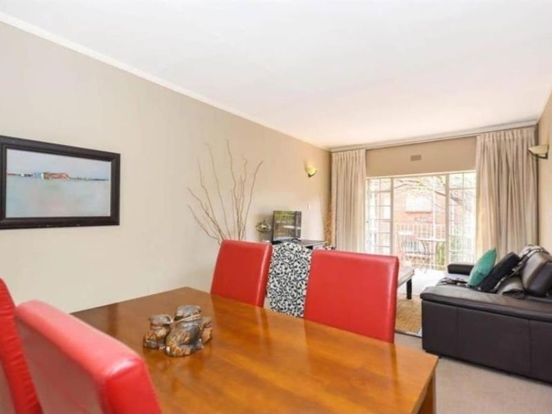 Stunning 2 bedroom In Woodmead Manor - Photo 4