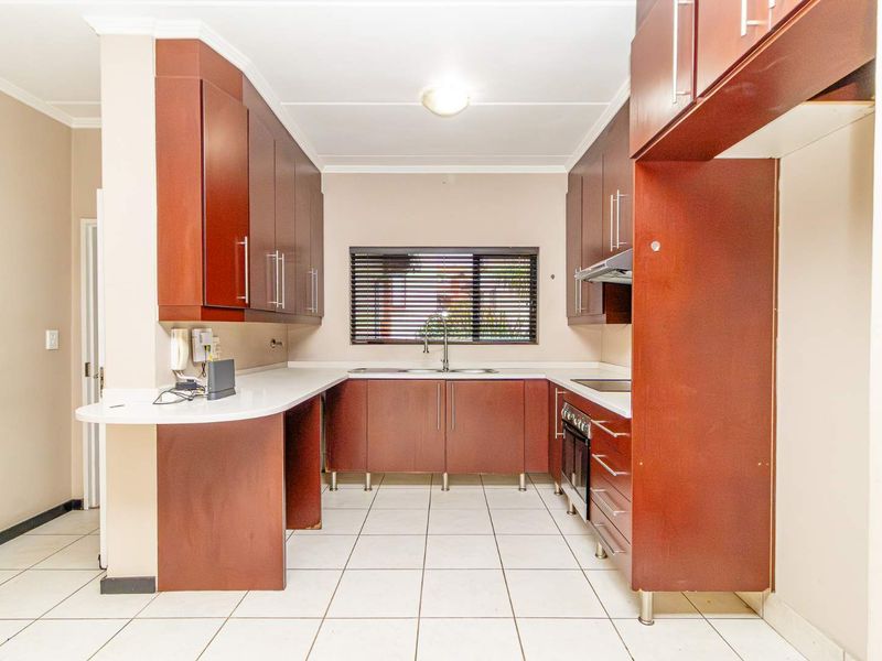 Smart Investment is Sought-After Complex! - Photo 3