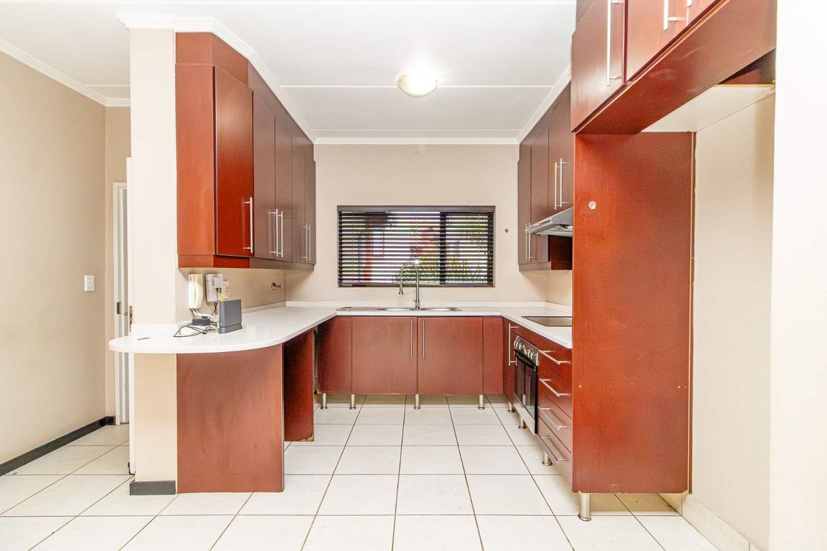 Smart Investment is Sought-After Complex! - Photo 3