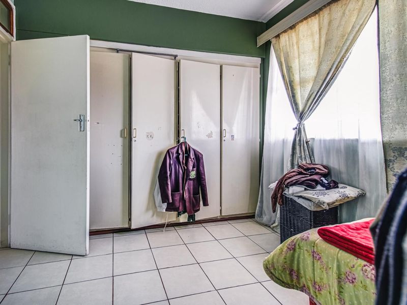 PRICED TO GO! 5 TH FLOOR UNIT - Photo 8