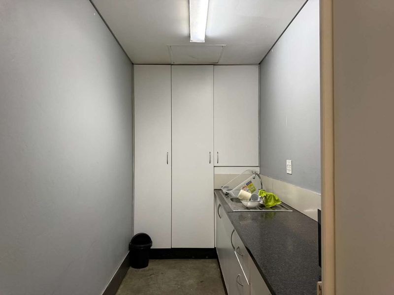 Office Space To Let - Immediately Available - Photo 9