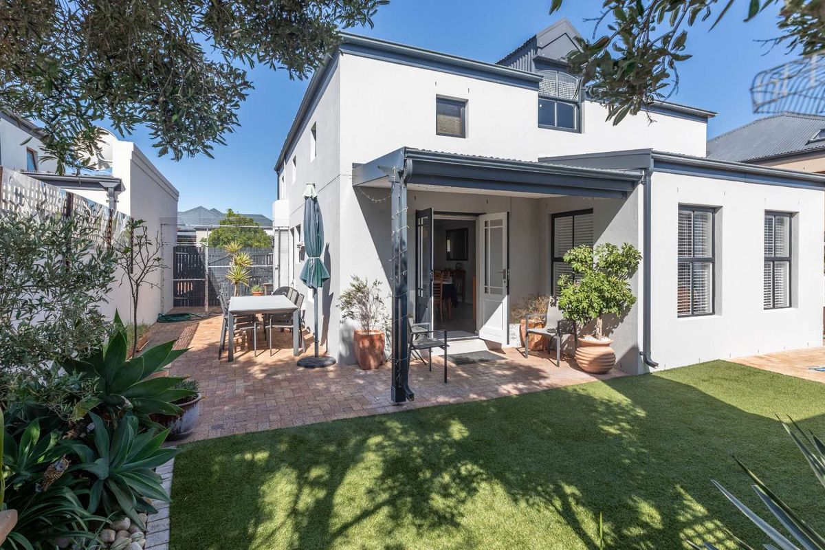 Double storey lock n go - Atlantic Beach Estate - Photo 5