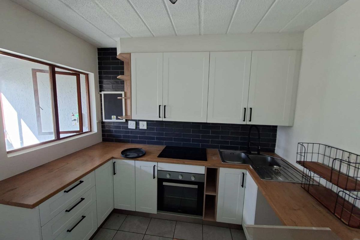 Stylish 1-Bedroom Apartment in the Heart of Morningside - Photo 5