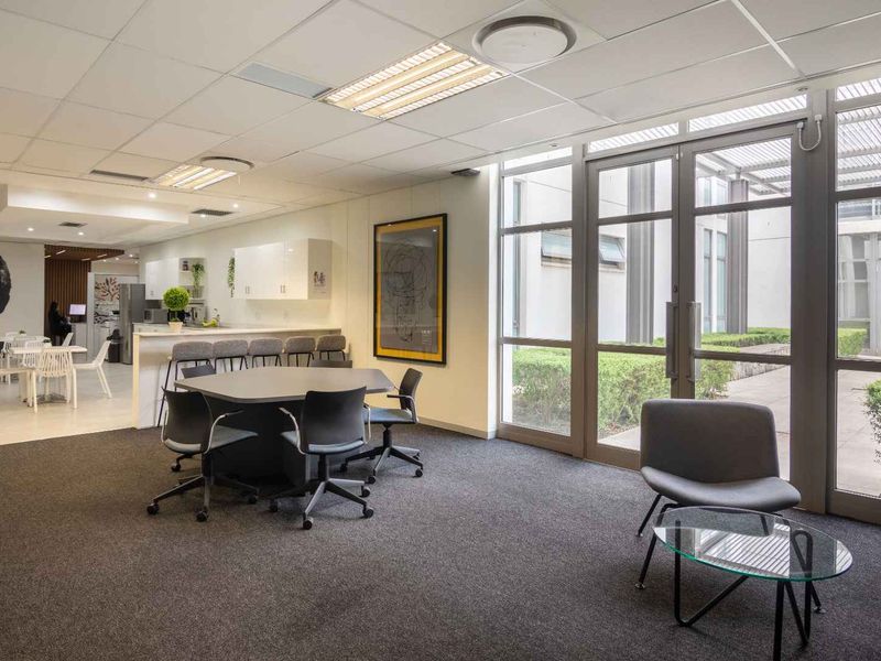 Serviced office space for 15 persons in Regus Waterfall City - Photo 1
