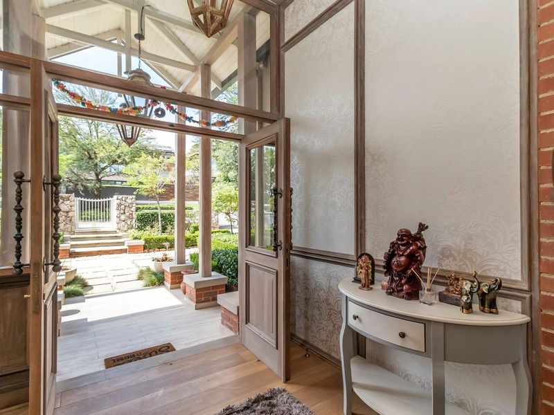 A Masterpiece of Country Living with Contemporary Luxury - Photo 8