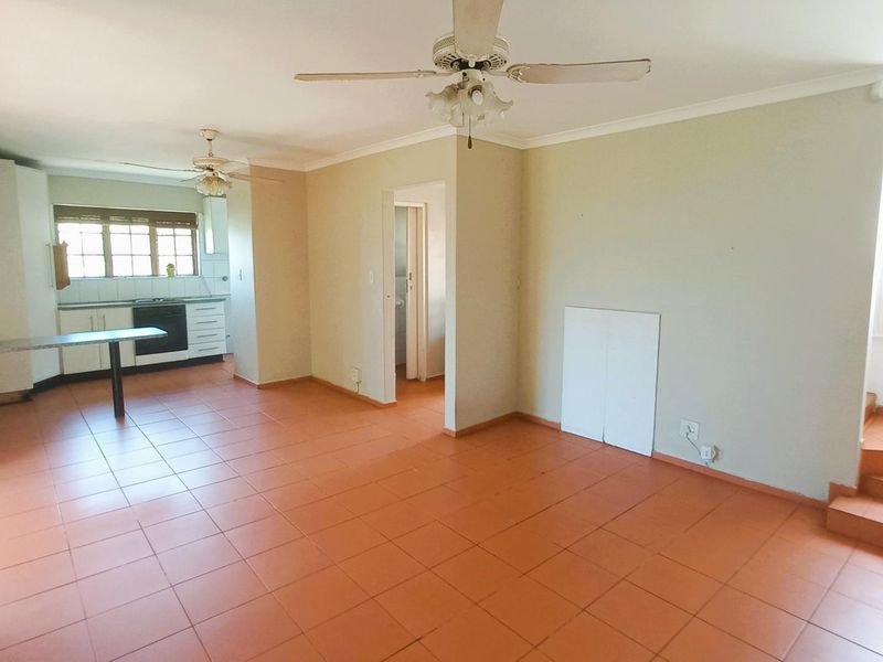 FOR RENT  |  FIELDS HILL  |  KLOOF  |  2 BEDROOM HOUSE - Photo 5