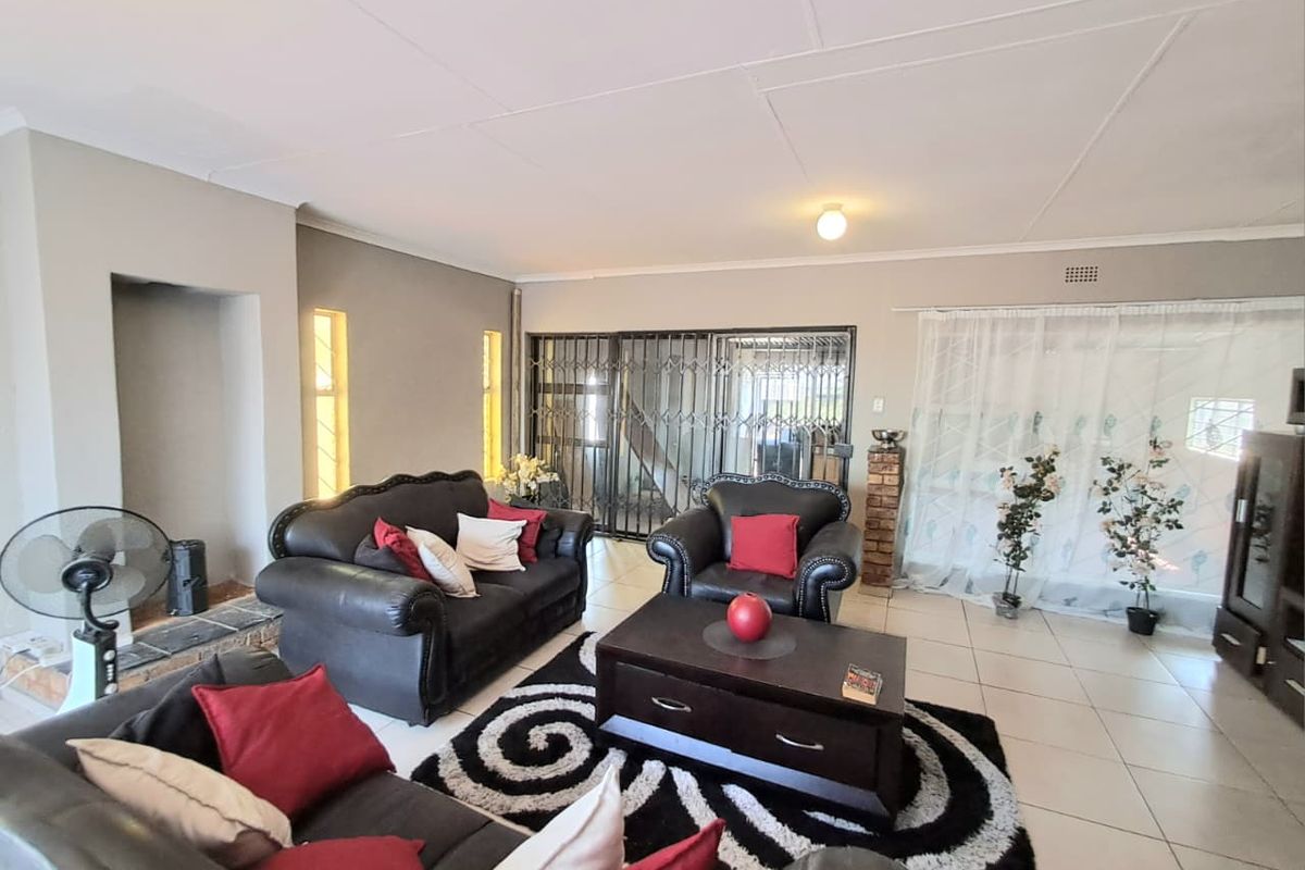 3-Bedroom Home with Flatlet & Entertainment Area in Mayberry Park - Photo 5