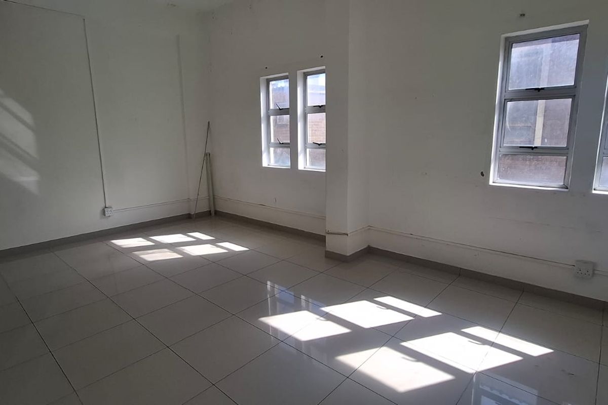 Brand-New Elevator Access in Durban CBD Commercial Space! - Photo 4
