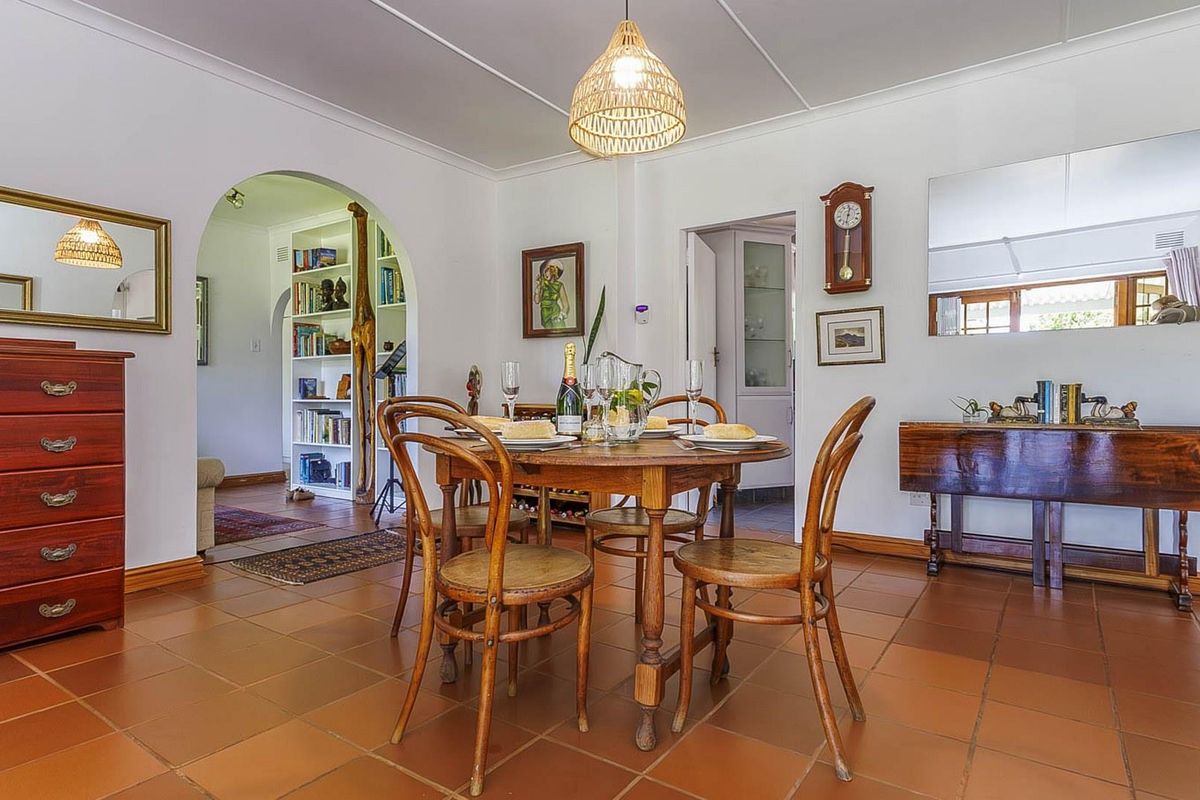 Elegant Hillcrest Sanctuary with Income-Generating Cottage - Photo 3