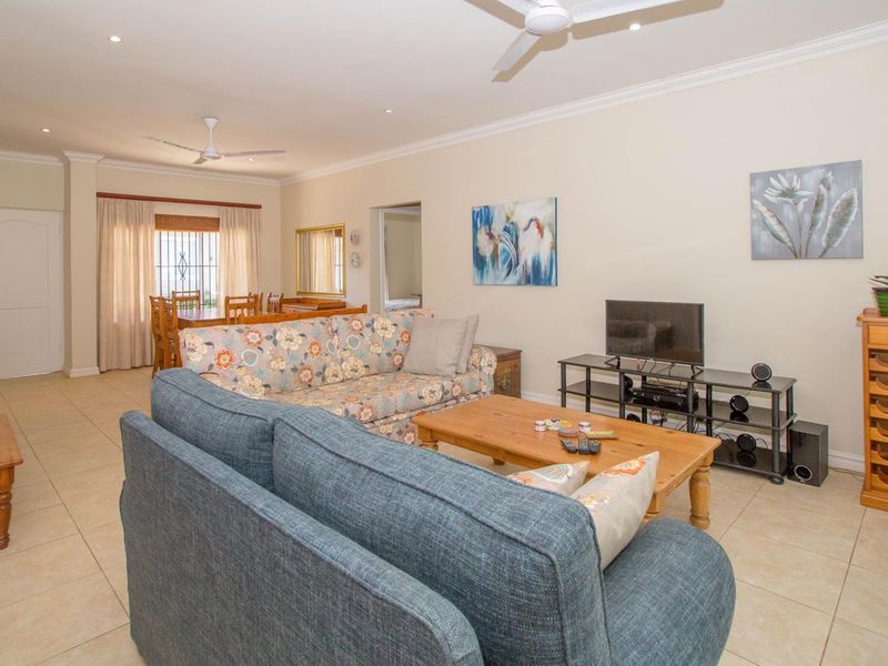 DURBAN NORTH - 2 BEDROOM STEPLESS PET FRIENDLY SIMPLEX - Photo 6
