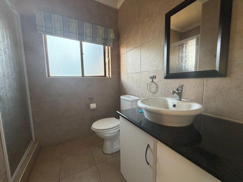 Fully Furnished 3-Bedroom Home to Rent in Seaward Estate - Photo 6