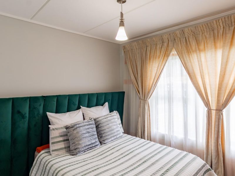 Modern Eco-Estate Living with Resort-Style Comfort - Photo 7