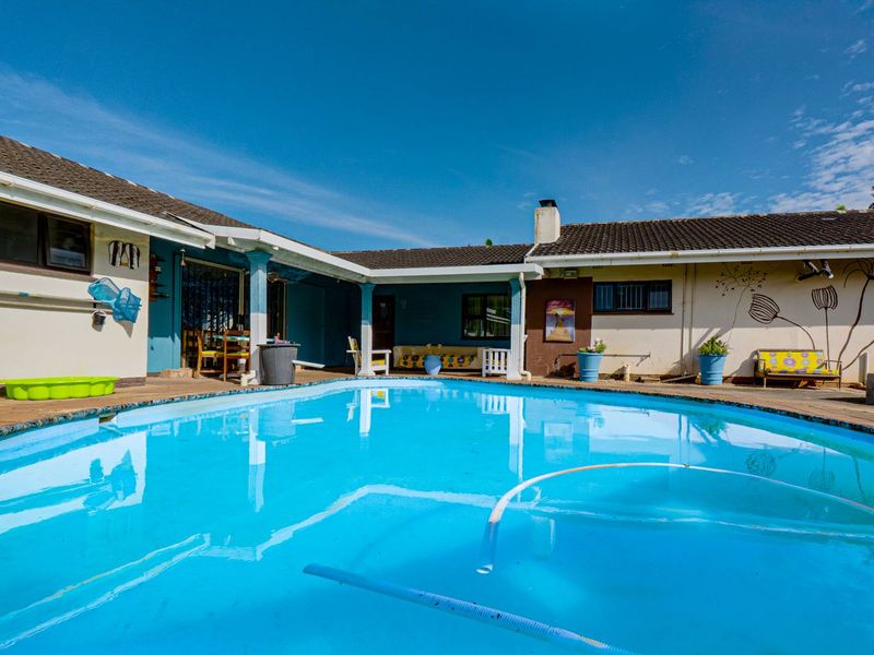 Above road level home with cottage - Photo 8