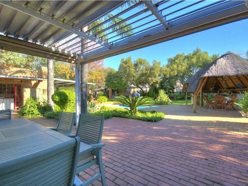 Massive Immaculate family home in prime Brackenhurst! - Photo 5
