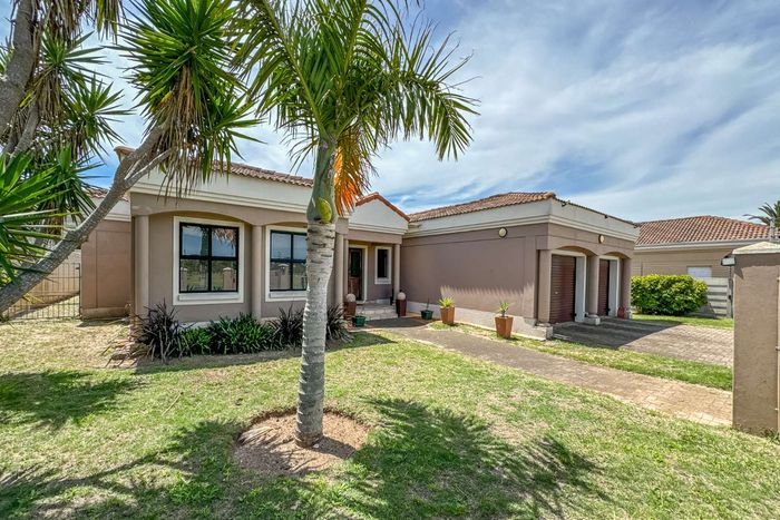 Property #2337108, House For Sale in Summerstrand