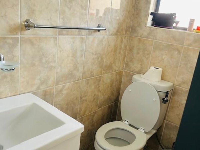 3 Bedroom Townhouse to Rent in Parkrand - Photo 10