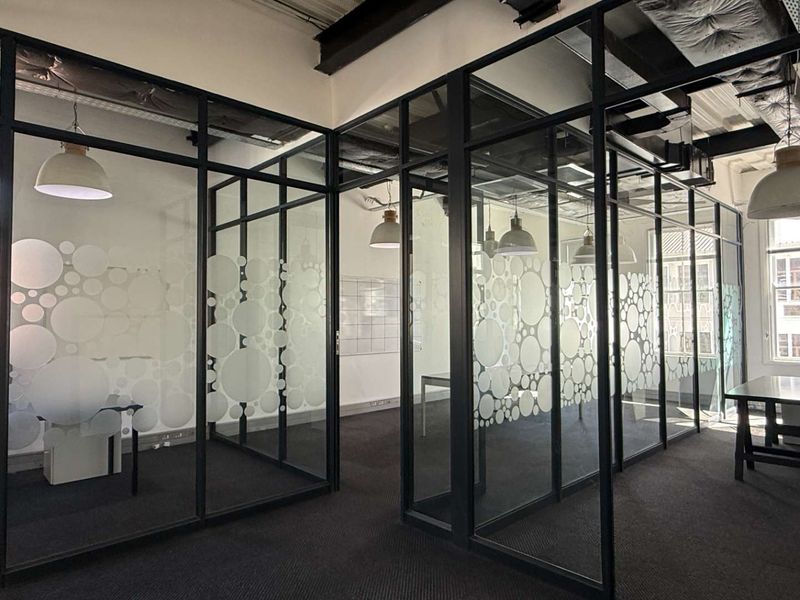 Prime 400m2 office to let in Keerom Street - Photo 2