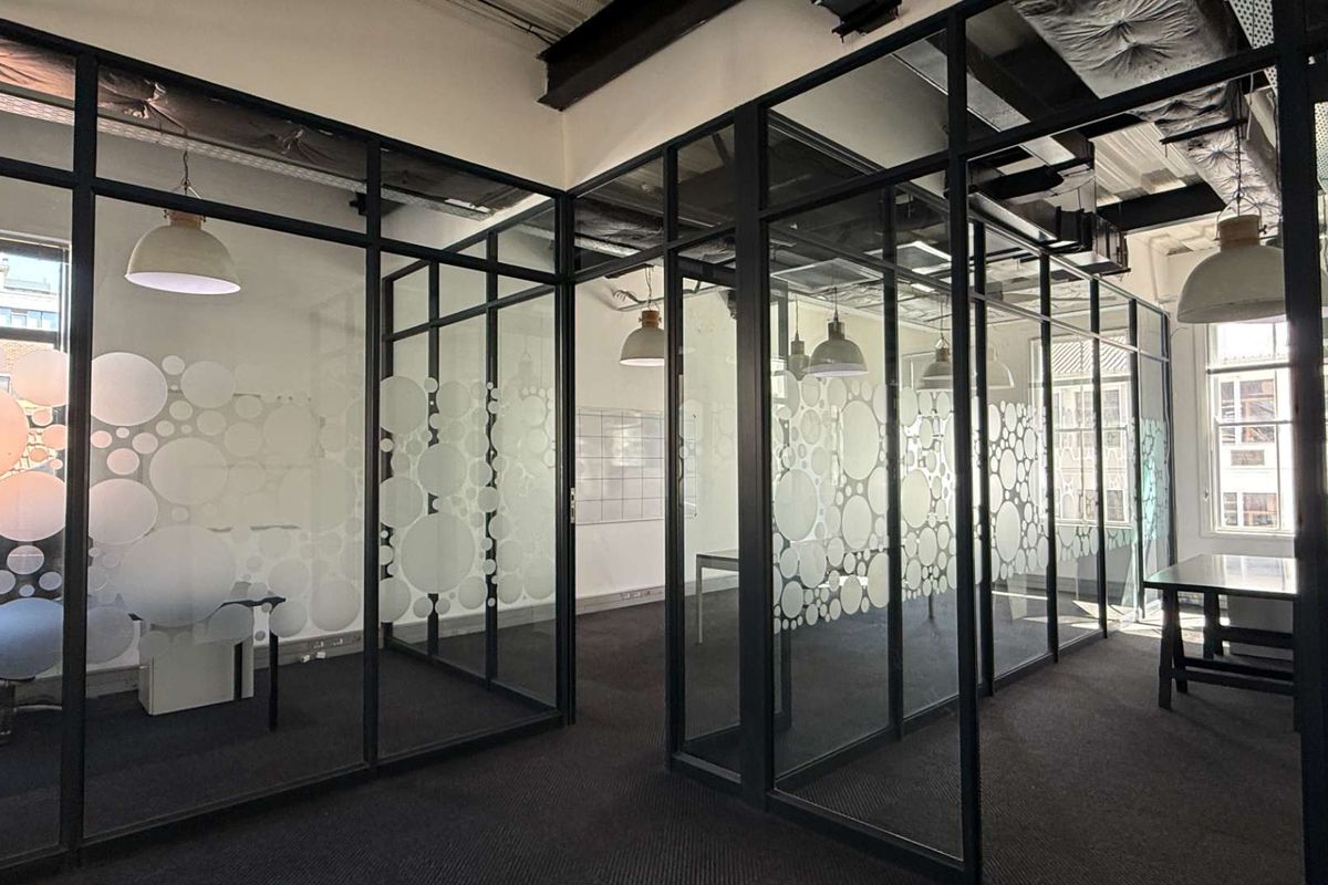 Prime 400m2 office to let in Keerom Street - Photo 2