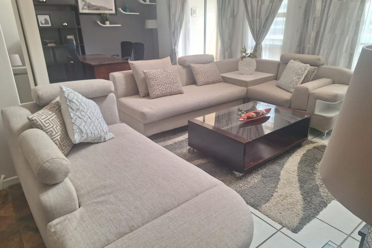 STUPENDOUS FULLY FURNISHED 3 BED APARTMENT IN THE ICONIC COMPLEX 77 GRAYSTON - Photo 3