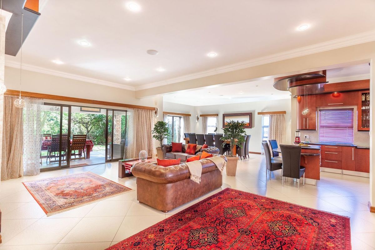 PRIVACY, POSITIONING, PRICE, PROPERTY PERFECTION! - Photo 3