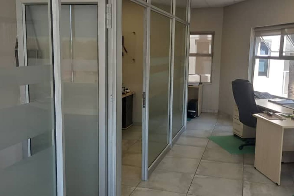 Investment Property -  A Grade Office Unit For Sale - Klein Windhoek - Photo 3