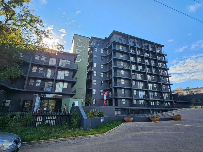 Modern 1-Bedroom Apartment – Stylish, Comfortable & Convenient Living - Photo 3