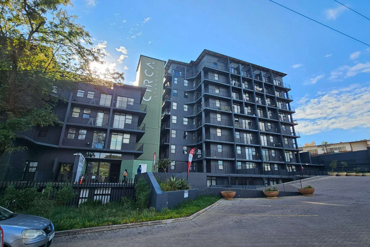 Modern 1-Bedroom Apartment – Stylish, Comfortable & Convenient Living - Photo 3