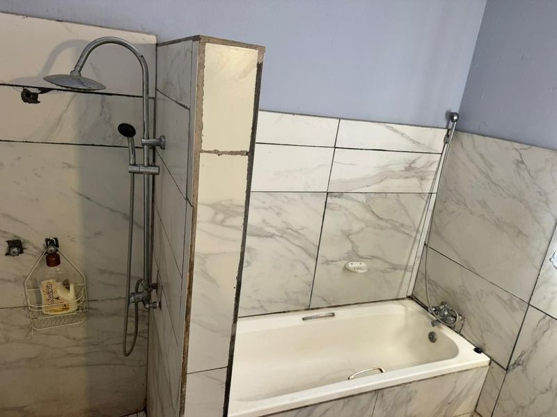 4 Bedrooms house for sale in Grootfontein, Situated in Town - Photo 8