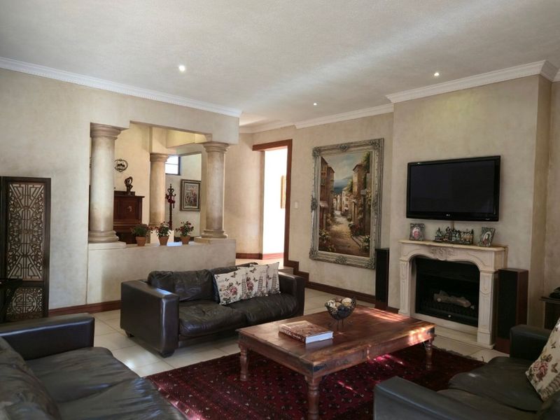 Tuscan Villa where elegance meets luxury - crafted for family, lifestyle, and prestige. - Photo 6