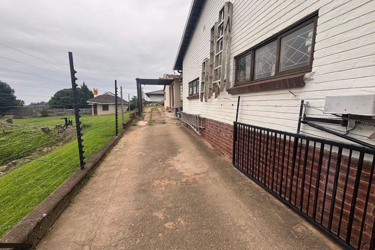 1 Bedroom Apartment to Rent in Hatton Estates - Photo 2