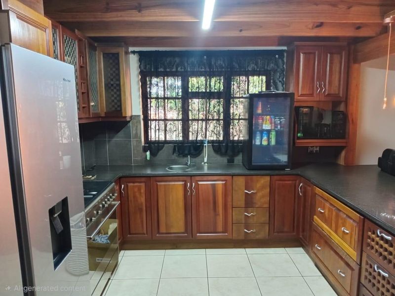 Spacious 4-Bedroom Family Home with Pool, Lapa & Entertainment Area - Photo 3