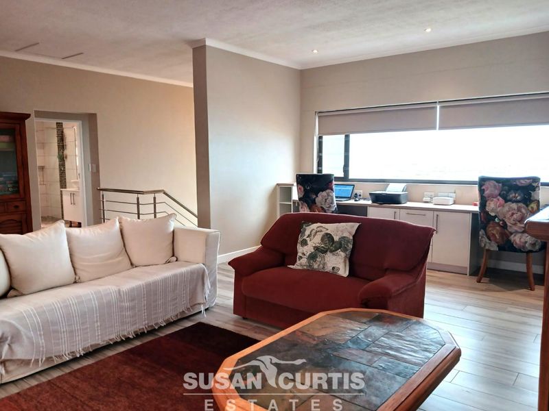 Seafront Property - Photo 10