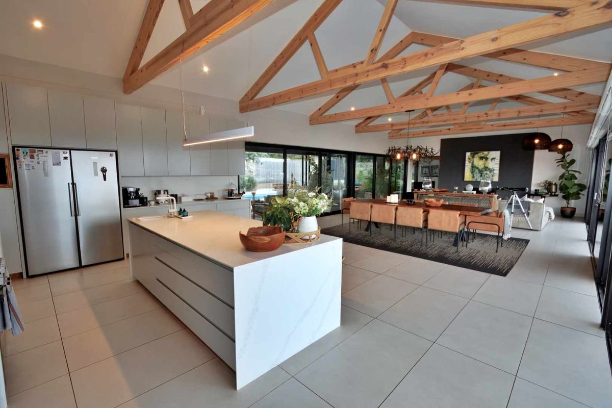 Architectural Masterpiece with Breathtaking River and Ocean Views – Stilbaai West - Photo 3