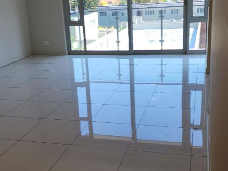 SOPHISTICATED 2 BED APARTMENT IN THIS STUNNING COMPLEX - Photo 3