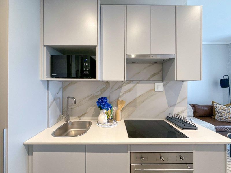 Executive 1-Bedroom Suite at The Capital Trilogy, Menlyn Maine - Photo 5