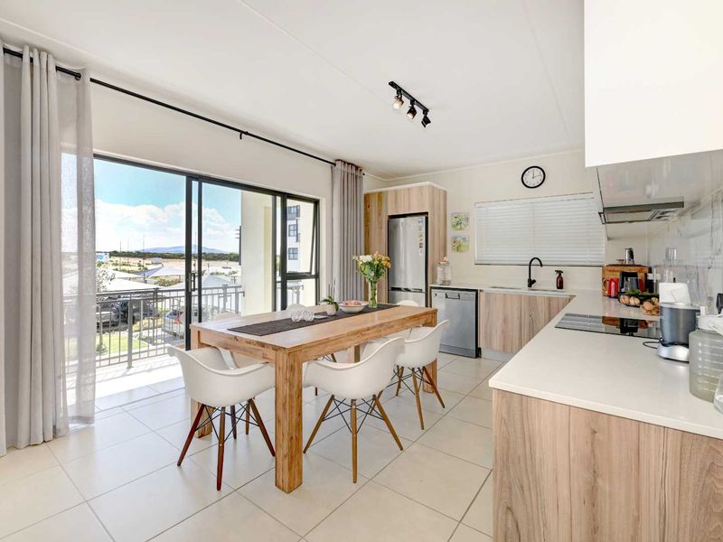 3-Bedroom Luxury Apartment | Fully Furnished | Fynbos Lifestyle Estate - Photo 4