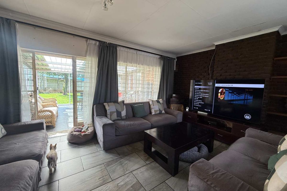 TWO HOMES. ONE INCREDIBLE OPPORTUNITY - Photo 4