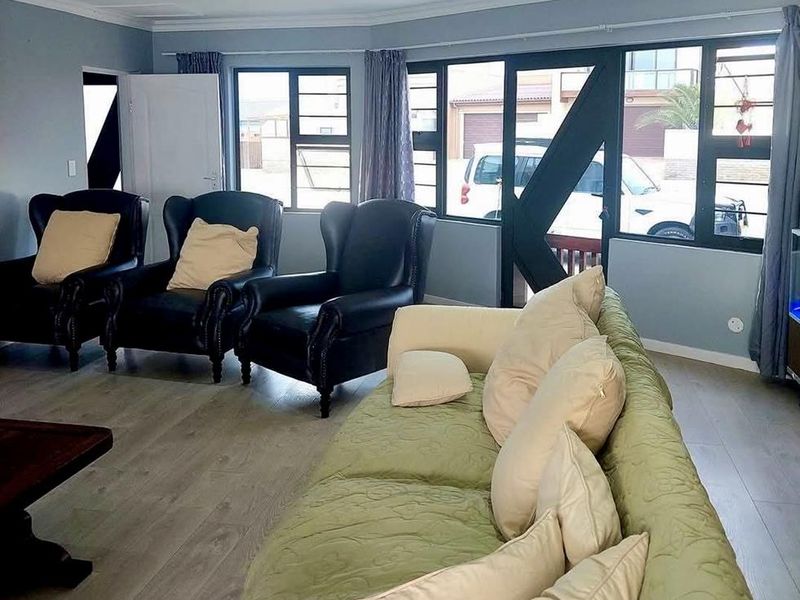 “Modern Double-Story Coastal Home with Flat – Henties Bay Ext. 11” - Photo 5