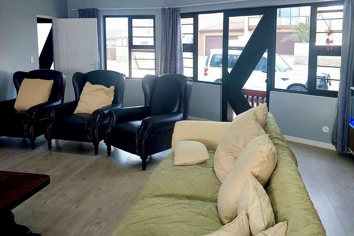 “Modern Double-Story Coastal Home with Flat – Henties Bay Ext. 11” - Photo 5