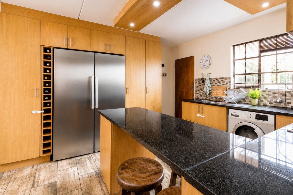 Modern & Spacious 3-Bedroom Family Home to Rent - Photo 2